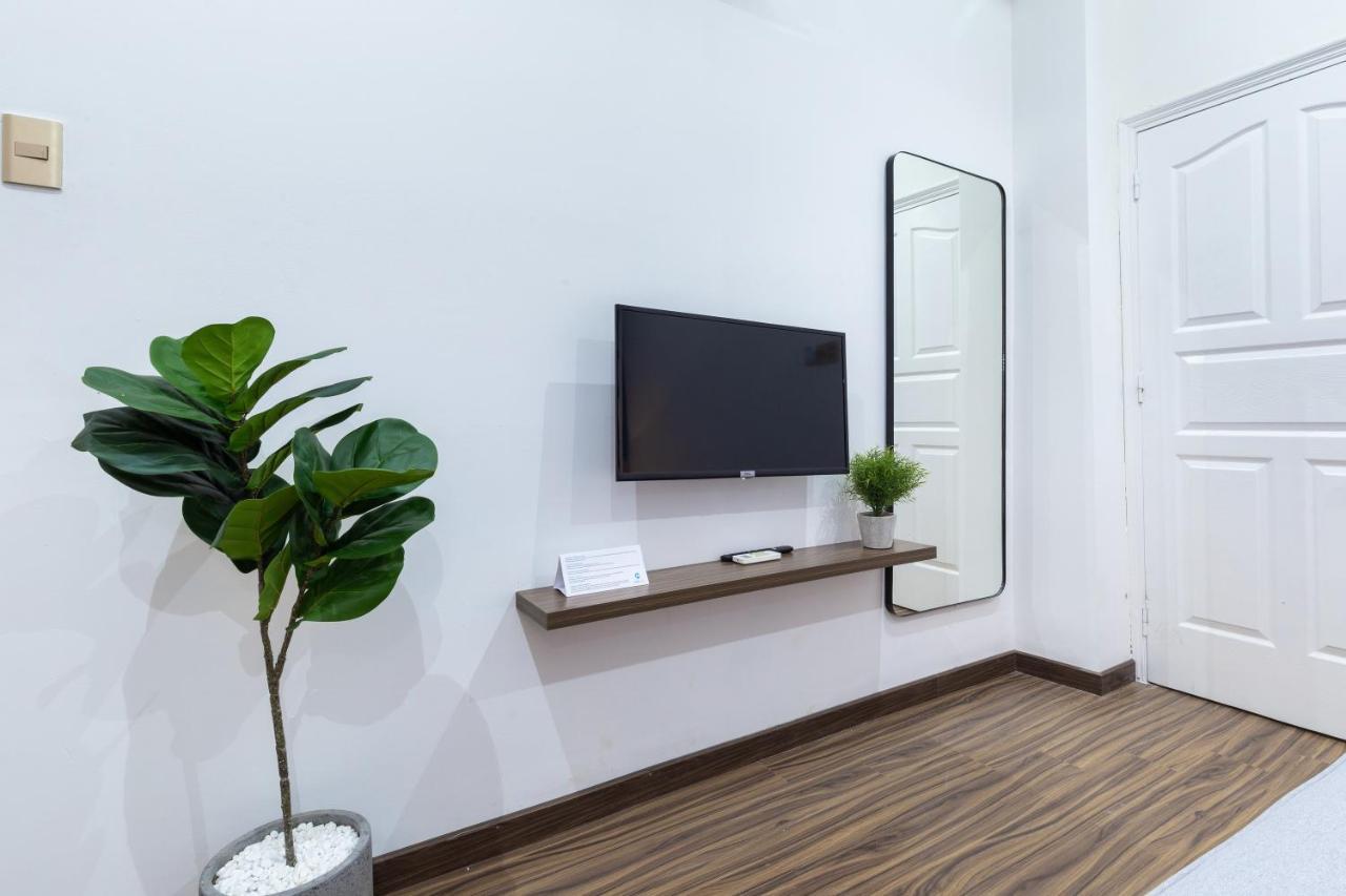 Cozrum Smart - First Target Hotel Ho Şi Min Exterior foto